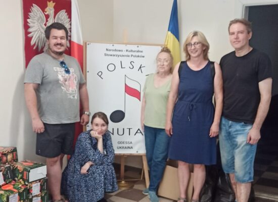 Paczki żywnościowe dla Stowarzyszenia “Polska Nuta” w Odessie