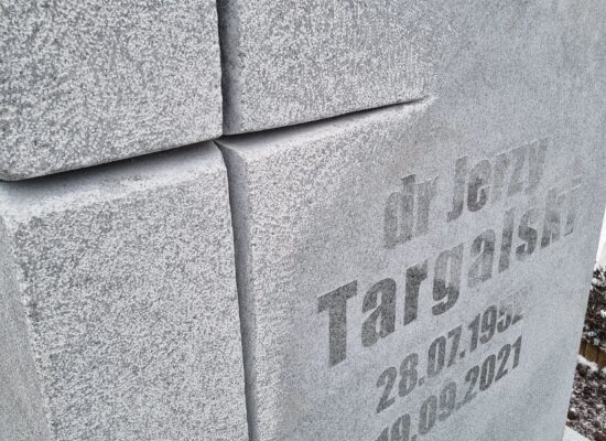Odsłonięcie pomnika Śp. Dra Jerzego Targalskiego na Powązkach