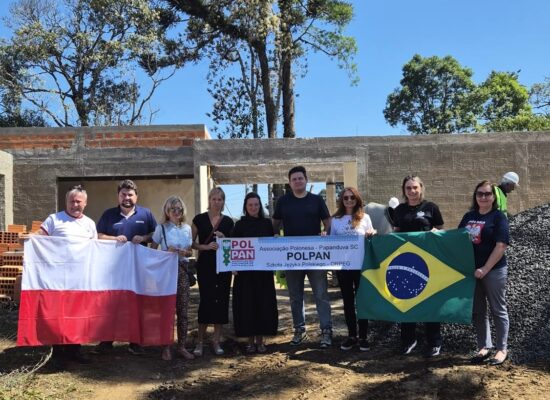 Fundacja realizuje projekt budowy Szkoły Języka Polskiego i siedziby Polskiego Stowarzyszenia POLPAN w Papanduvie